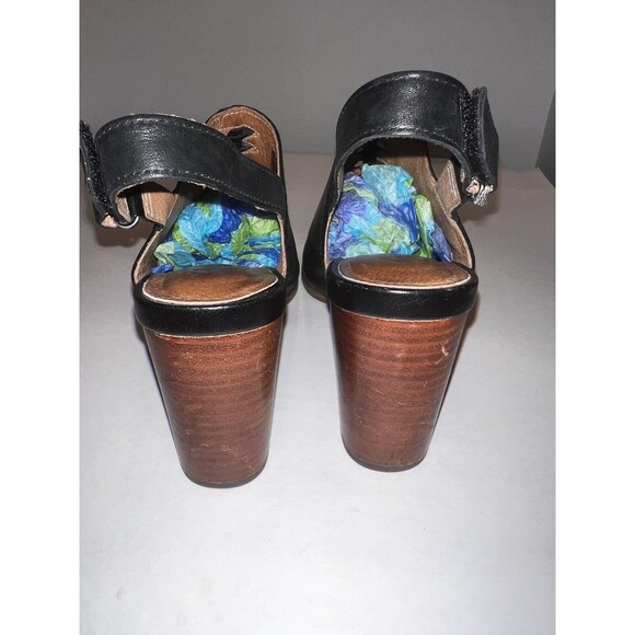 CLARKS Sandals Womens Sz 8.5 Briatta Key Slingback Block Heel Peep Toe New - Picture 5 of 10